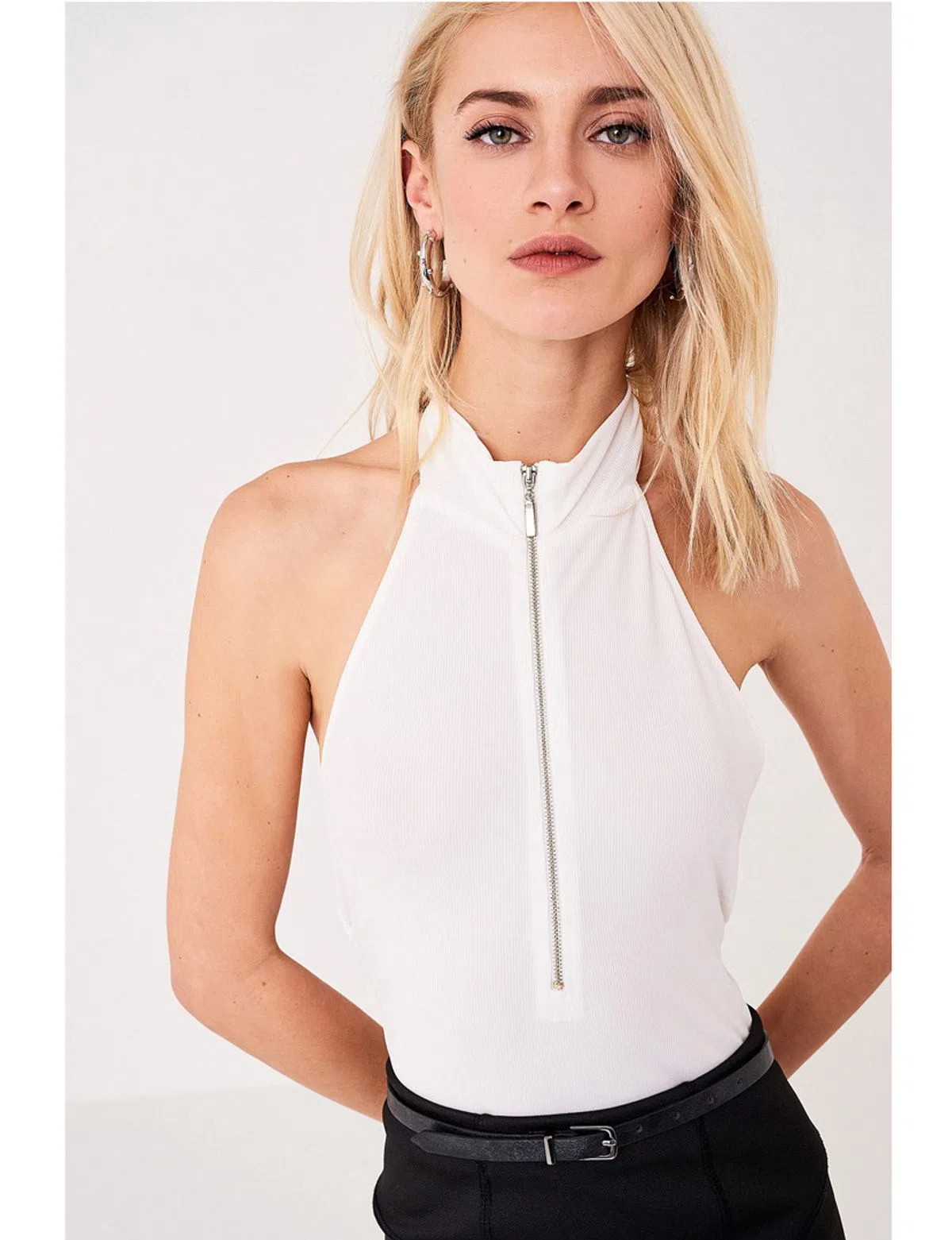 Lady's Bodysuit with White Closure
