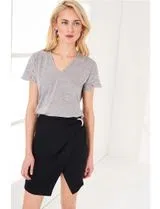 T-Shirt decote em V Cinza