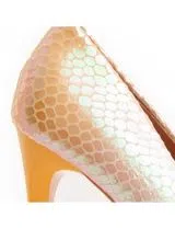Sapatos de Salto Amarelo