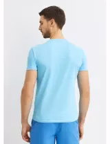 T-Shirt Slim Fit Azul Celeste Logotipo Branco