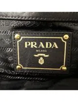 Carteira pele Prada