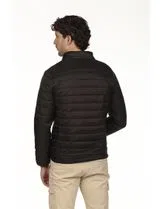 Casaco acolchoado Regular Preto