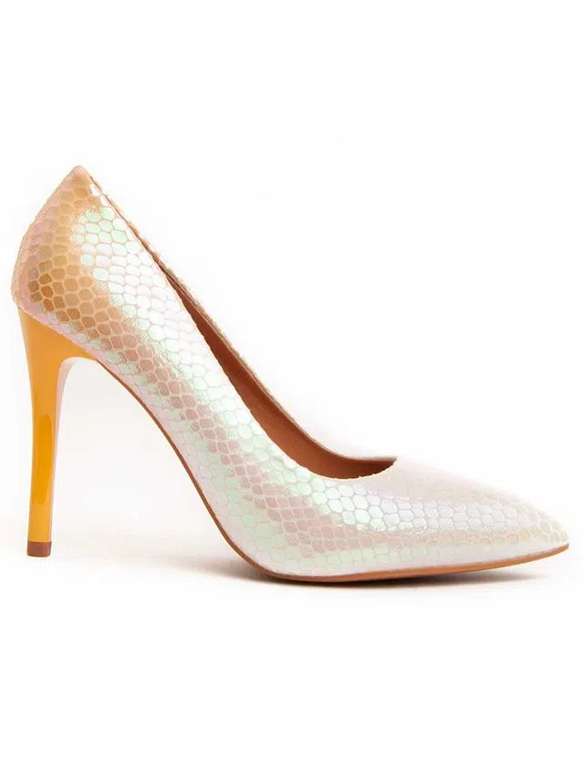 Sapatos de Salto Amarelo