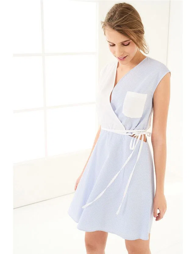 Vestido Curto Azul e Branco