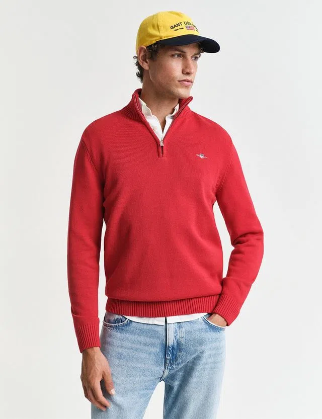 Knitted sweater with half zip Red